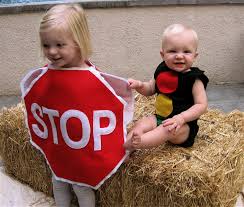 Disfraz en fieltro para niños: señal de STOP y semáforo